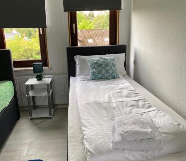 Neumuenster Apartment | Ruhige Unterkünfte nahe Einfelder See, perfekt für Erholung und Arbeit