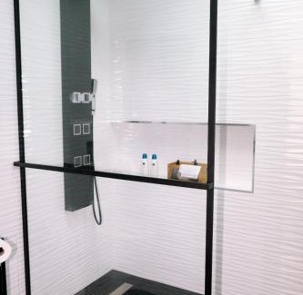 Aveiro Apartment | Ruhiges Modernes Haus Parkplatz WLAN Whirlpool