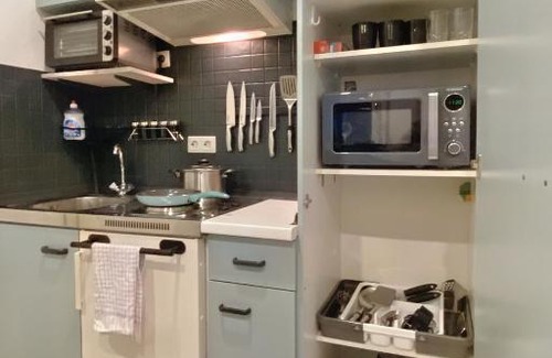 Esborn Apartment | Ruhiges Naturparadies für 4 mit Küche Schreibtisch und Boxbett