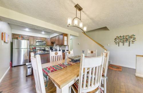 Ruidoso Apartment | Ruidoso Golf Condo - Patio and Mountain View!