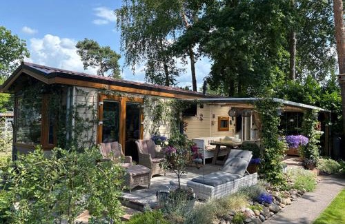 Markelo Apartment | Ruim chalet op een 5 sterren camping