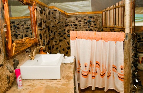 Kutus RV Rental | Rukenya Islands - Campsite
