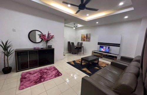 Geching Hilir House | RUMAH MURNI by IMPIAN HOMESTAY KLIA-SALAK TINGGI-NILAI