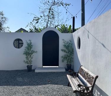 Melor Hotel | Rumah Petak Melor
