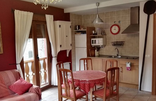 Villafrea de la Reina Apartment | Rural Accommodation in Montaña Leonesa, next to peaks of Europe and the Riaño swamp.