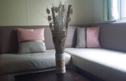 Gourge House | Rural accommodation 8-10 pers. : heated swimming pool, ponies, fishing, Puy du Fou