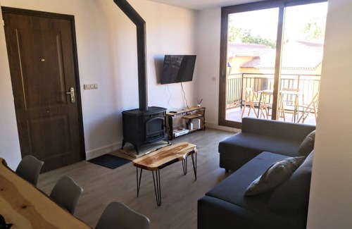 Tragacete Cottage | Rural Accommodation Los Hacheros