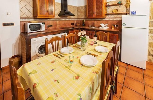 Arbuniel Cottage | Rural Accommodation La Ventilla for 5 people