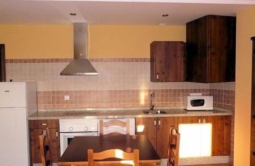 Villamiel Cottage | Rural apartment La Noguera for 17 people