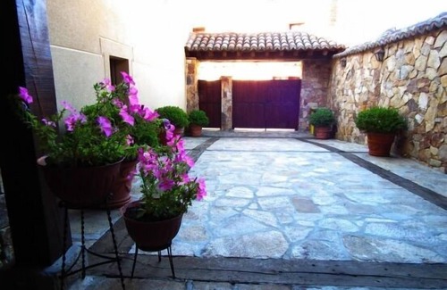 Braojos Cottage | Rural apartment Las Encarnas for 4 people