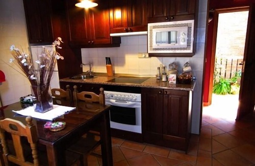 Braojos Cottage | Rural apartment Las Encarnas for 2 people