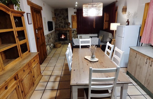 Una Apartment | Rural apartment with barbecue and mountain views