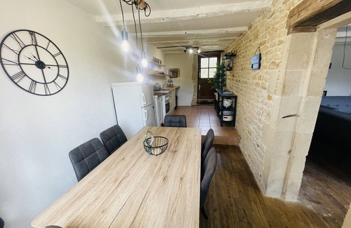 La Chapelle-Pouilloux Cottage | Rural beautiful quirky Cottage in the South West with a 12x5m pool, games barn