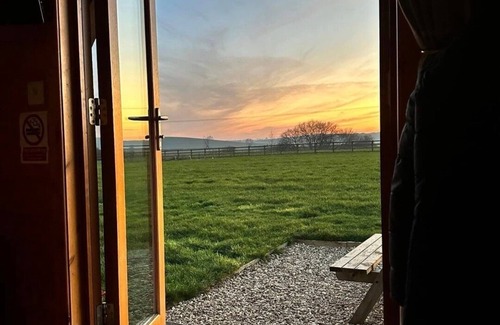 Grantham Cabin | Rural Cabin in the Lincolnshire Countryside