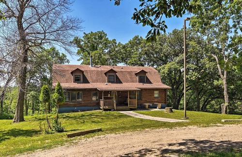 Coon Rapids House | Rural Coon Rapids Cabin w/Deck - Hike & Golf!