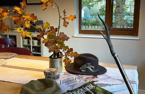 Rolvenden House | Rural Cottage, lovely views near Tenterden & Chapel Down