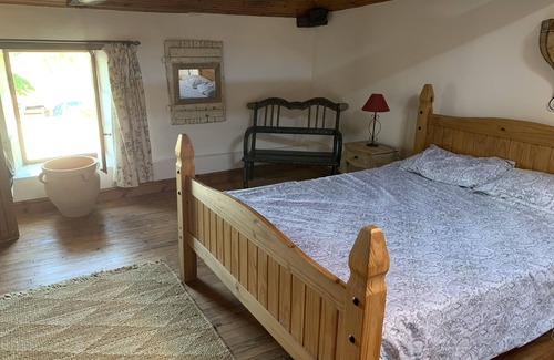 Saint-Hilaire-de-Voust Other | Rural farmhouse with private pool, ideal for families