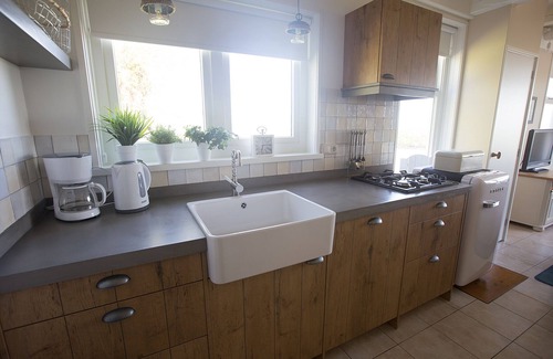 Holwerd House | Rural four-person holiday home with a fantastic view.