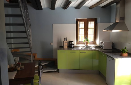 Cuzcurrita de Rio Tiron House | Rural House 'La Viña 3' with Shared Terrace, Shared Garden and Wi-Fi