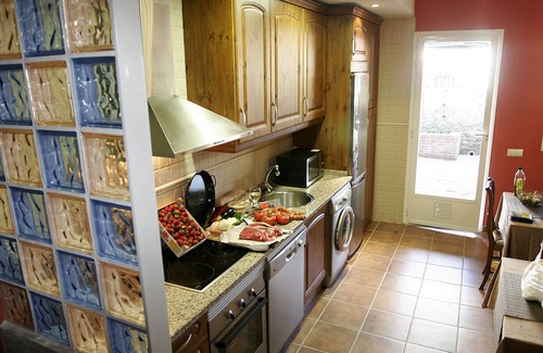 Jarilla Cottage | Rural house and 2 rural apartments with swimming pool, solarium, barbecue TR-CC-00313
