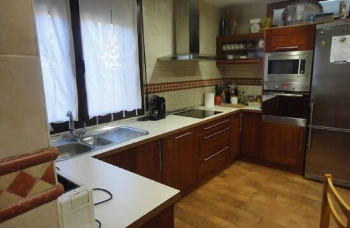 Navas de Riofrio Ski Chalet | Rural house Los Perales