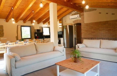 Sant Miquel de Campmajor House | Rural House 'La Rossa' with Mountain Views, Private Pool and Wi-Fi