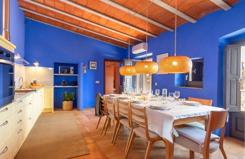 Foixa House | Rural House 'Mas Darovie' with Mountain View, Wi-Fi and Air Conditioning