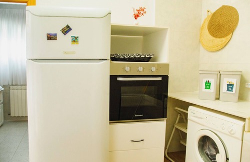Casas de Ves Cottage | Rural House Señorío de Ves for 17 people with swimming pool, barbecue and leisure area.