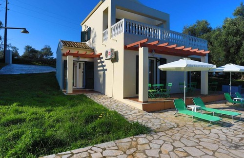 Astrakeri Villa | Rural property with stunning sea views