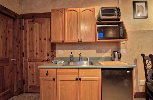 Park City Cabin | Rustic and Secluded only 20 minutes to Park City