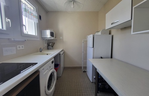 Saint-Brevin-l'Ocean Apartment | Rustic apartment near beach and water sports base, parking included