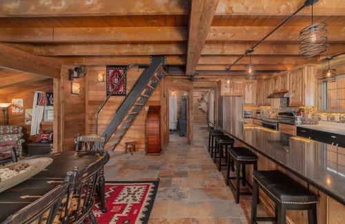 Elk Meadows House | Rustic Cabin, Amazing Views of the Mountains, with sled hill - STR 2022-092