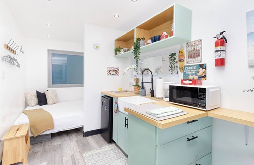 Coto Norte Cabin | Rustic cabin container with AC in charming Manatí for relaxing days