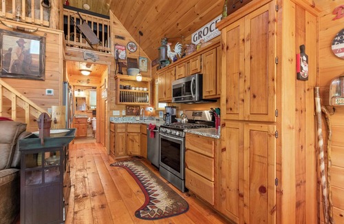 Murphy Cabin | Rustic Cabin just outside of Murphy, NC with beautiful mountain views!