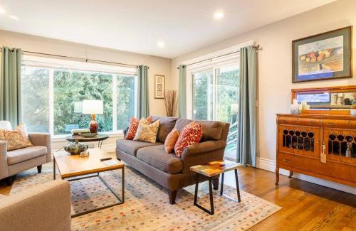 Mill Creek House | Rustic Chic Cottage near Mill Creek, Snohomish, Woodinville