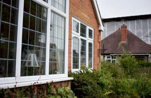 Kenilworth House | Rustic Haven with Driveway Kenilworth
