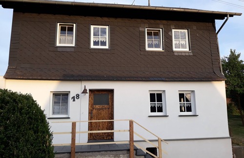 Morz House | Rustic holiday home "Ferienhaus Pirmes"