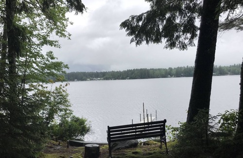 Speculator Cabin | Rustic lakefront getaway