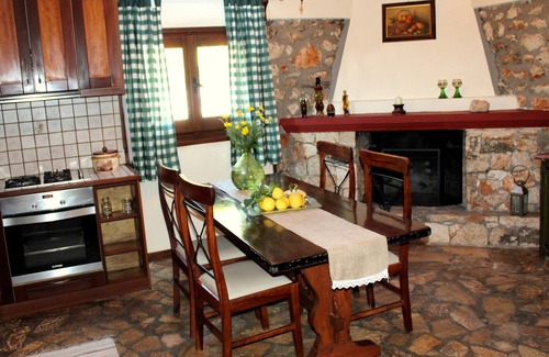 Kefalonia Cottage | Rustic Retreat