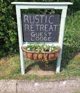 Littleport House | Rustic Retreat Guest Lodge