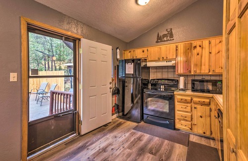 Ruidoso Downs Cabin | Rustic Ruidoso Cabin w/Large Deck & Grill!