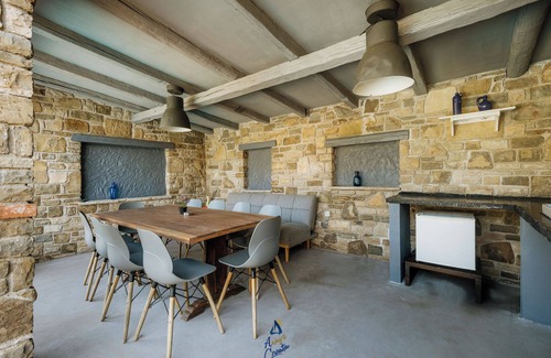 Makovci Villa | Rustic Villa with a Pool for up to 12 guests