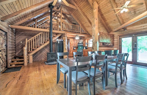Woodville Cabin | Rustic Woodville Getaway with Pool & Guest House
