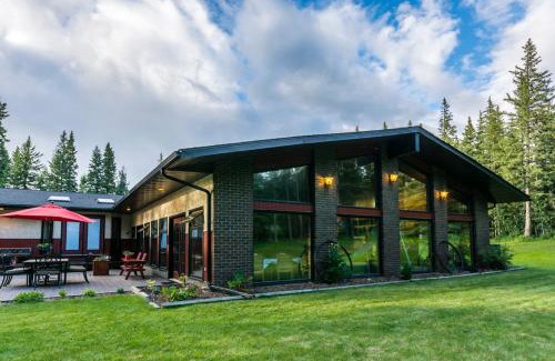 Sundre Bed & Breakfast | Rustlers Lodge