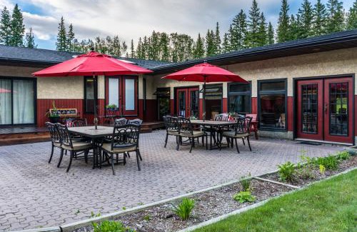 Sundre Bed & Breakfast | Rustlers Lodge