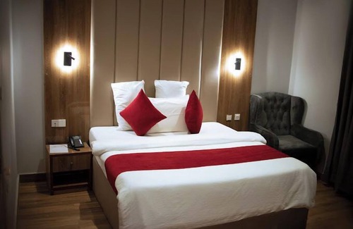 Ayon Hotel | Ruthmour Hotel and Treasure Suites