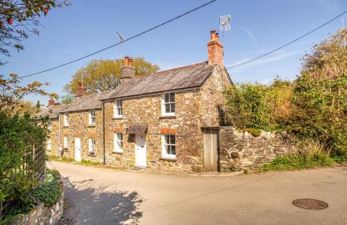 St Teath House | Ruths Cottage