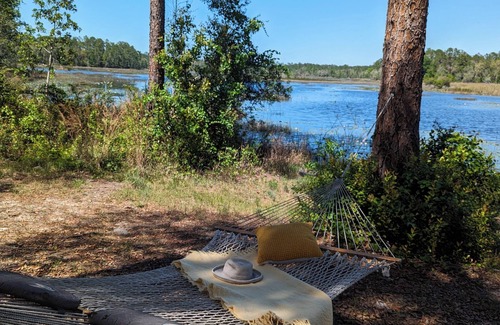 Edgar RV Rental | RV/Camper Space with Lake view, Free 🅿arking, *Pet welcome*n