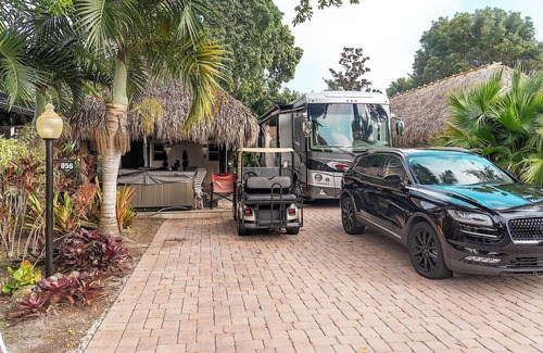 Margate Cottage | RV Lot for Rent!