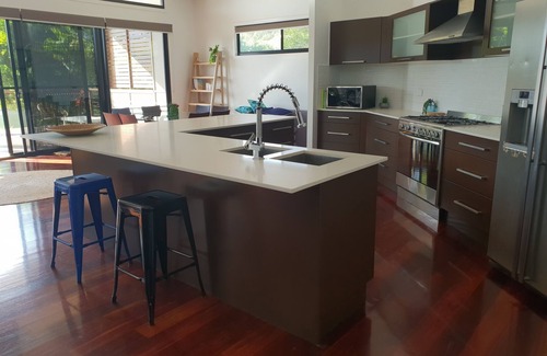 Gold Coast House | Ryan's Holiday Beach House - your Island Waterfront Escape